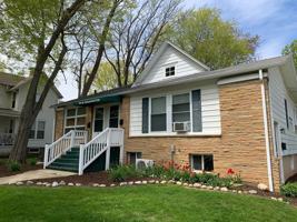 featured image of 206 W Washington St