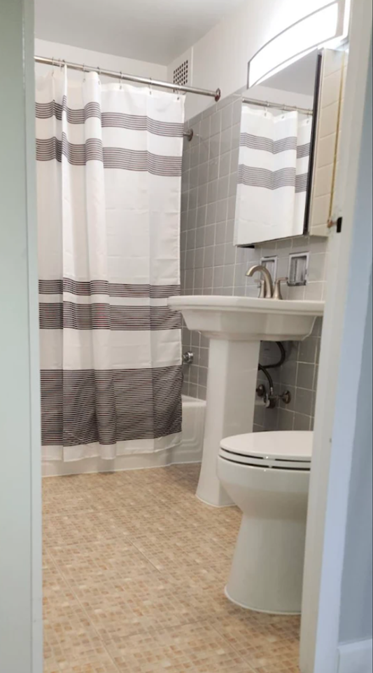1447 West Touhy - Photo 6 of 19