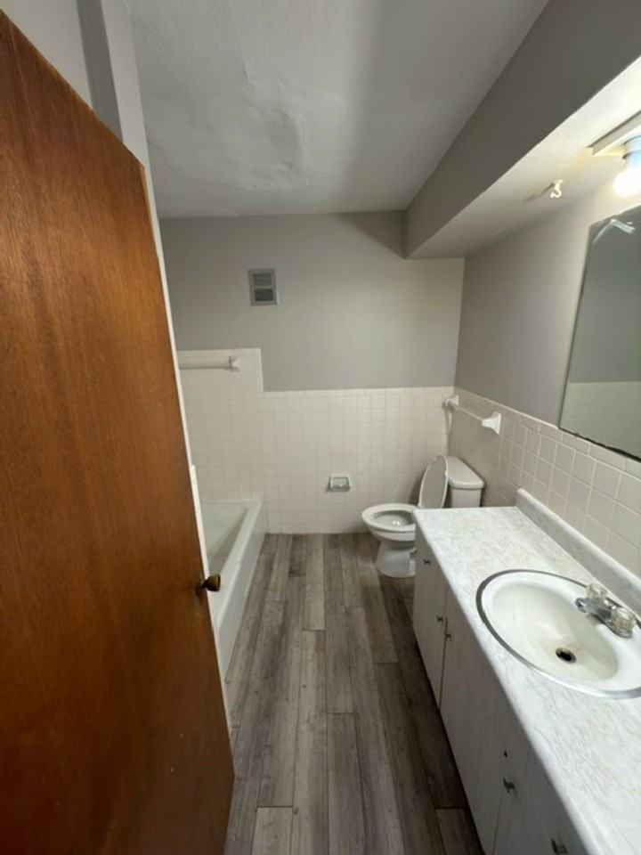 603 W Clay St #18 - Photo 5 of 6