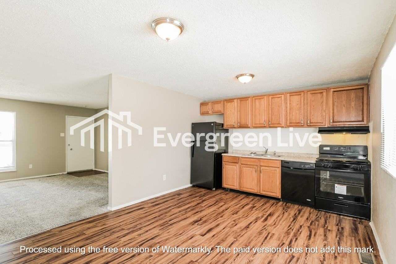 1713 Battlefield Dr - Photo 6 of 15