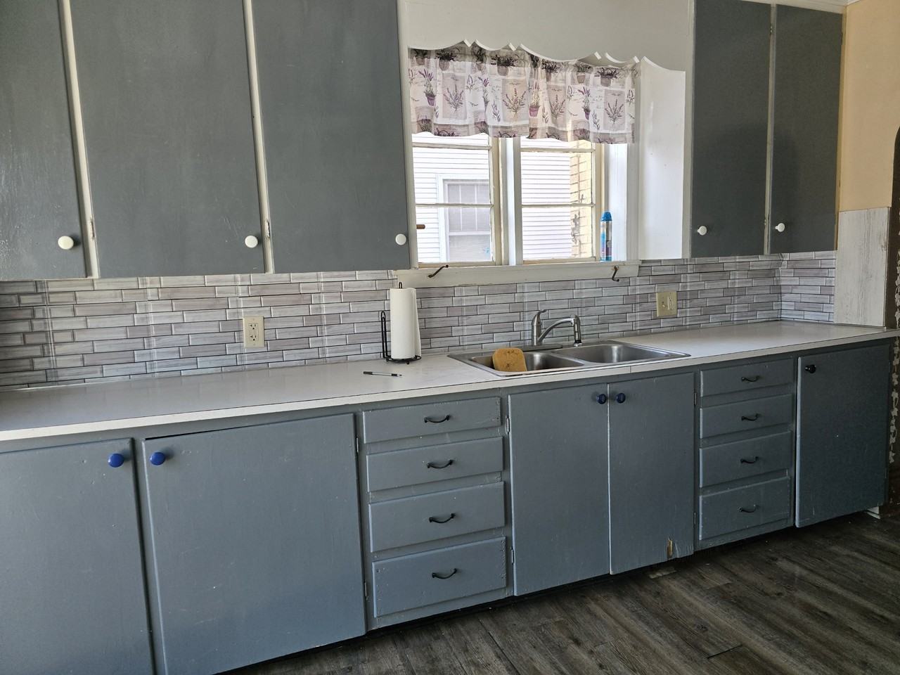 324 W Main St - Photo 5 of 10