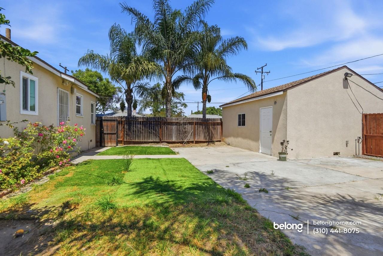 7090 Lime Ave - Photo 2 of 33