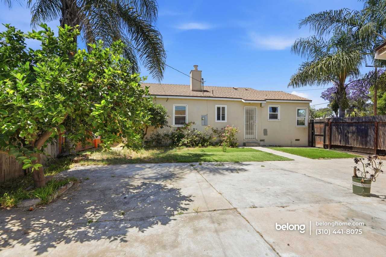 7090 Lime Ave - Photo 4 of 33