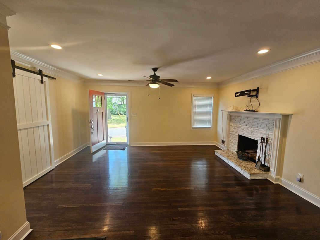 276 Frasier St Se - Photo 2 of 16