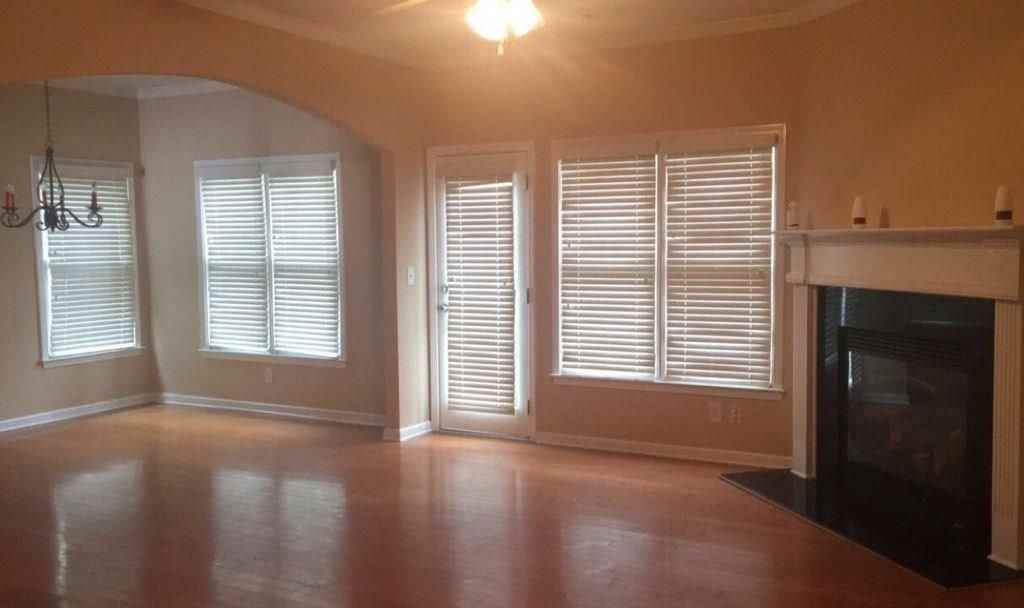 1664 Oakbrook Lake Dr - Photo 4 of 6