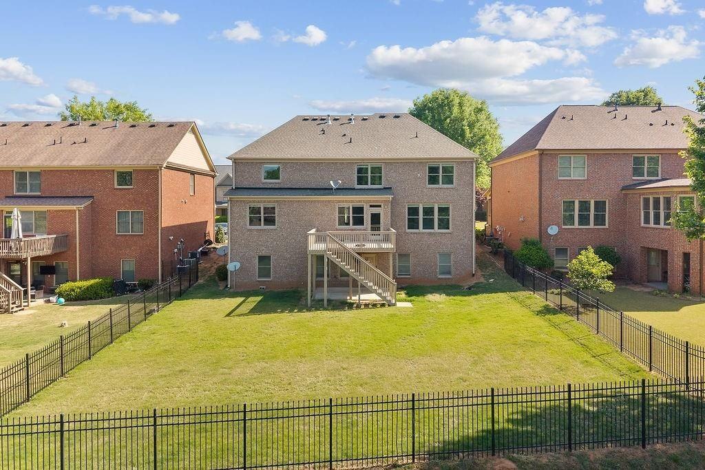 3574 Willow Glen Trl - Photo 3 of 50