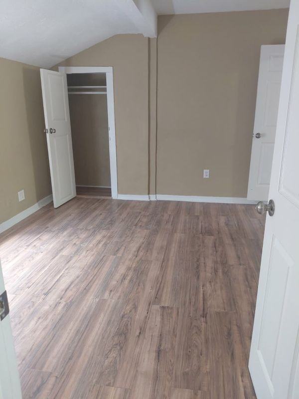 360 Eaton St - Photo 6 of 8