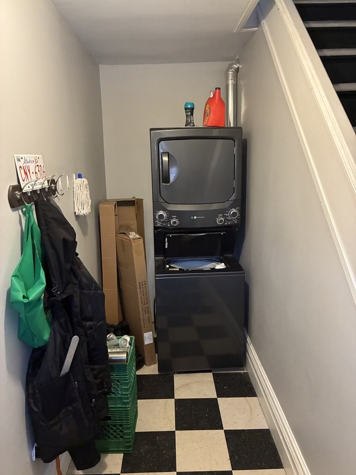 134 9th Street #B - Photo 3 of 12