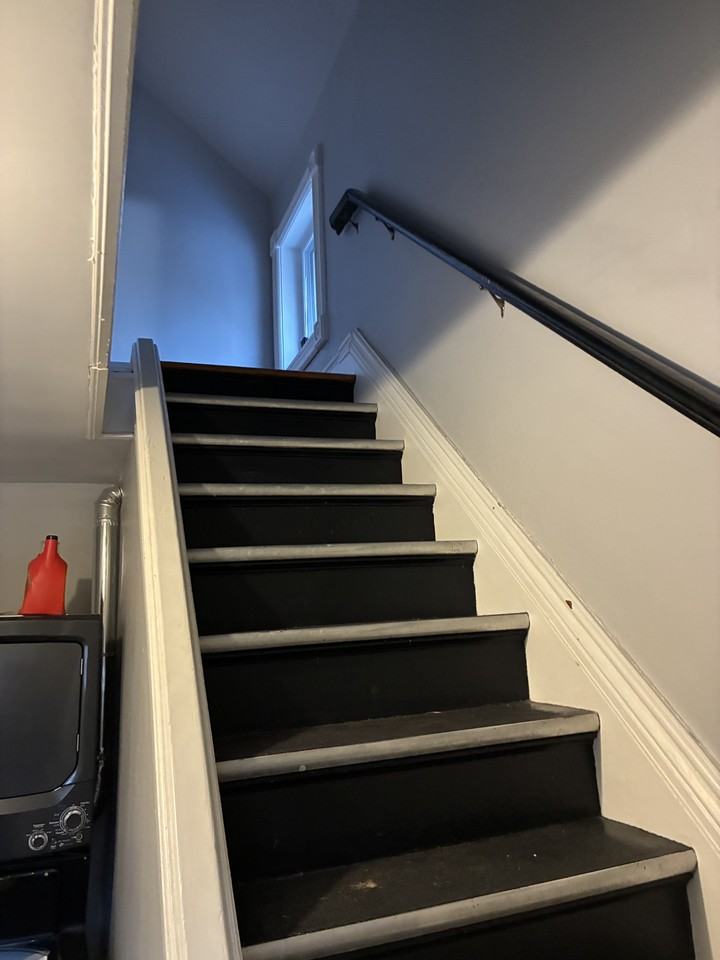 134 9th Street #B - Photo 4 of 12