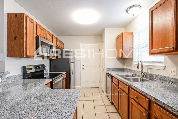 9740 Stonewood Dr - Photo 2 of 23