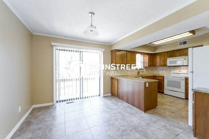 5709 N Harden Ave - Photo 5 of 18