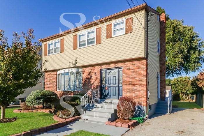 206 Baltimore Ave - Photo 2 of 16