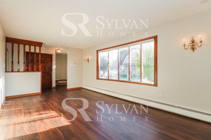 206 Baltimore Ave - Photo 3 of 16