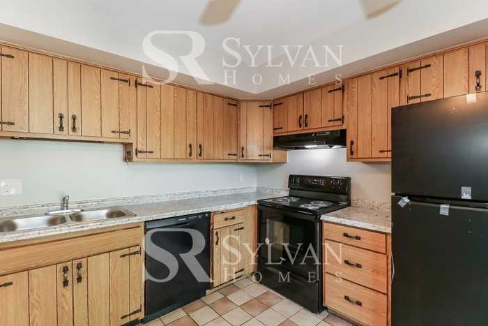 206 Baltimore Ave - Photo 7 of 16