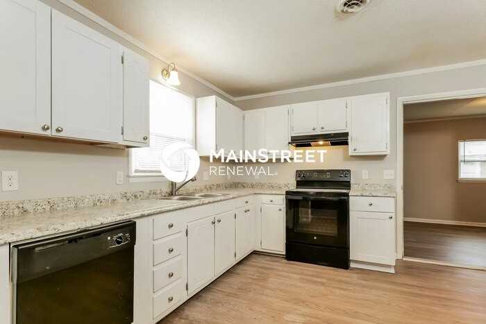 2349 Swindon Ln - Photo 5 of 16