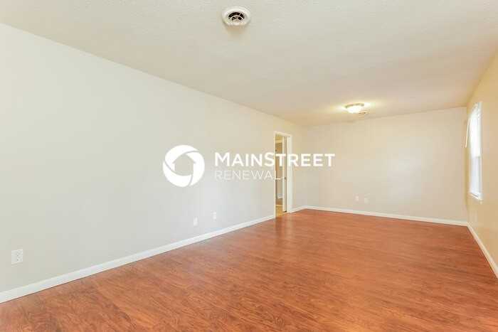 2349 Swindon Ln - Photo 7 of 16