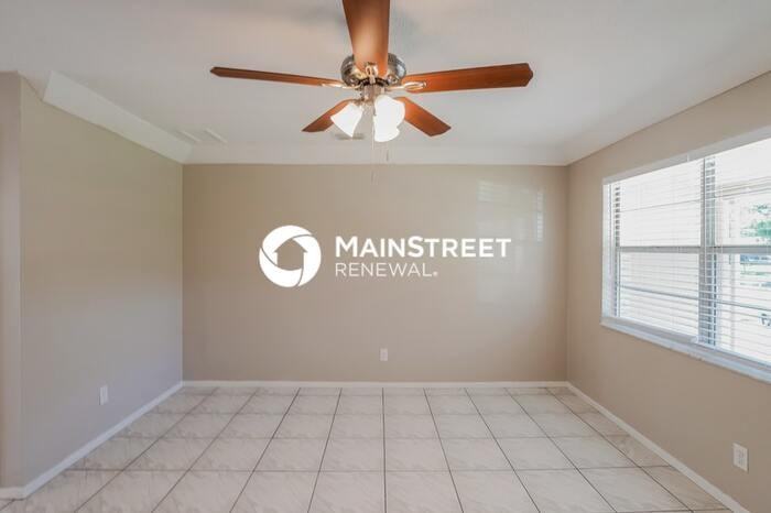 4233 Anthony Ln - Photo 3 of 16
