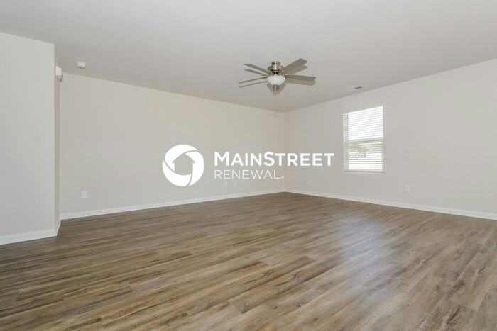 444 Brisk Dr - Photo 4 of 17