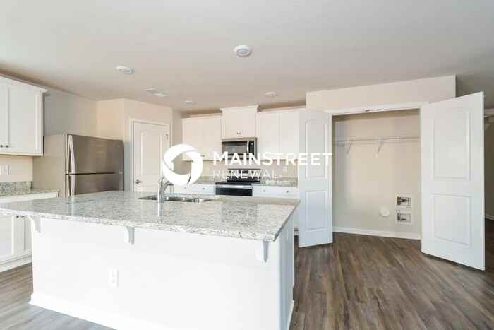 444 Brisk Dr - Photo 5 of 17