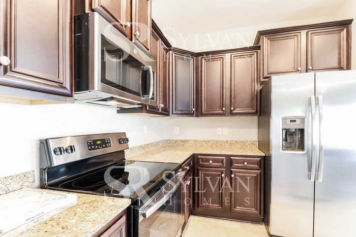 138 Manzanita Ln - Photo 4 of 16