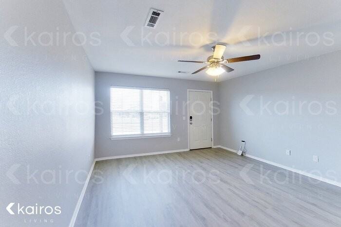 3900 E Thomas St #B - Photo 7 of 17