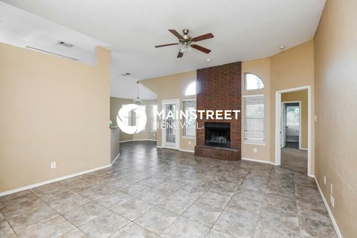 10217 Maverick Dr - Photo 2 of 16
