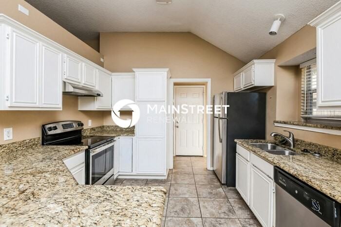 10217 Maverick Dr - Photo 5 of 16