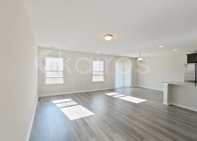 103 Colonial Way - Photo 6 of 30