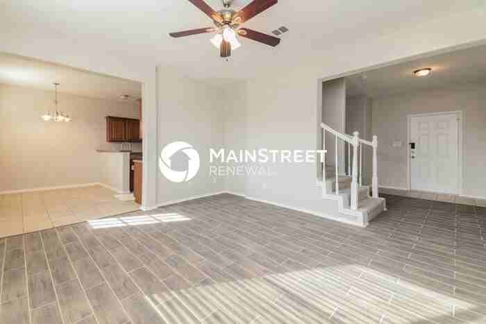 809 Bens Dr - Photo 3 of 17