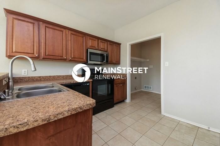 809 Bens Dr - Photo 6 of 17