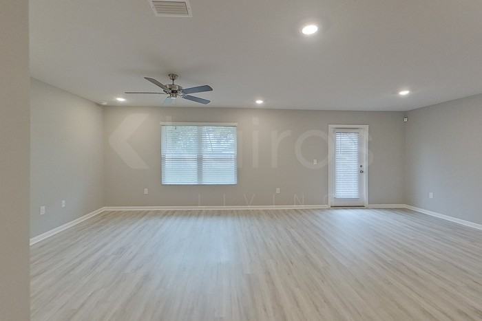 373 Monarch Ln - Photo 2 of 22