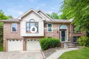 featured image of 2208 S Ashford Ct