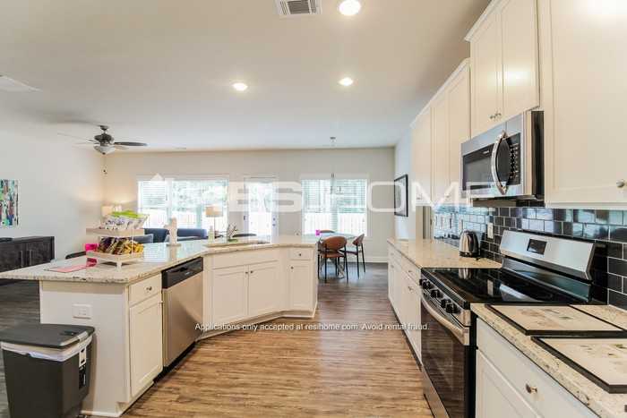 1510 Station Bluff Dr - Photo 4 of 19