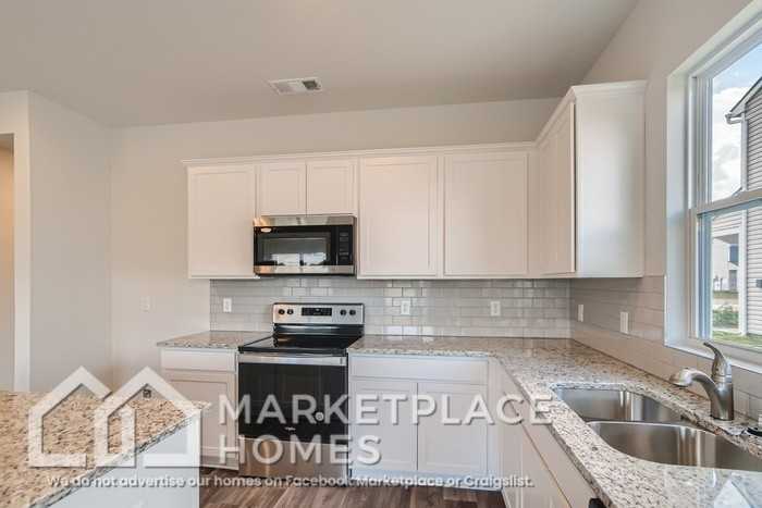 4457 Jack Faulk St - Photo 7 of 30