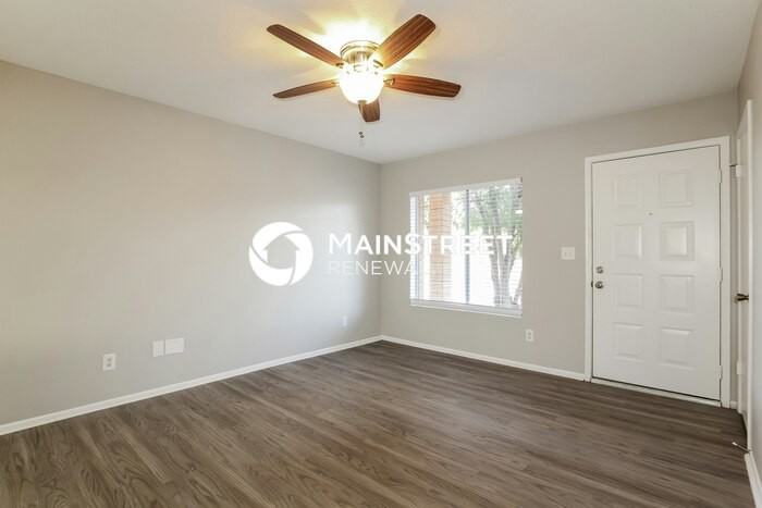 16446 N 62nd Ave - Photo 2 of 16