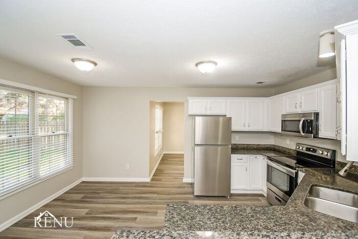 13476 Clifty Falls Dr - Photo 2 of 18