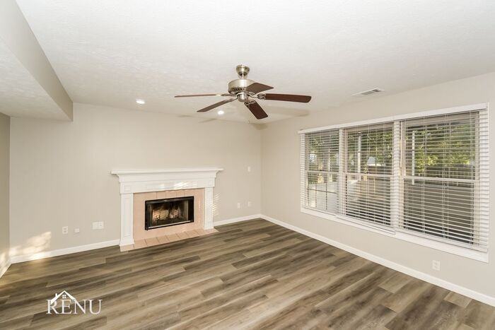 13476 Clifty Falls Dr - Photo 3 of 18