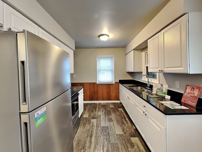 1103 44th Ave Ne - Photo 7 of 22