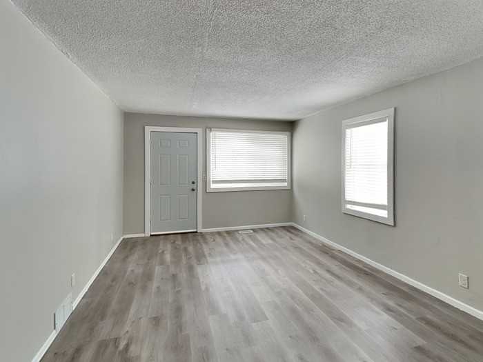 3969 Reservoir Blvd - Photo 2 of 19