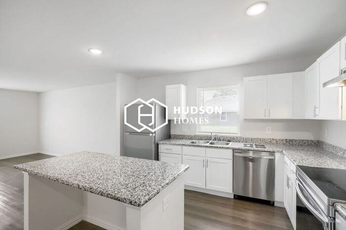 813 S Sutton St - Photo 6 of 14