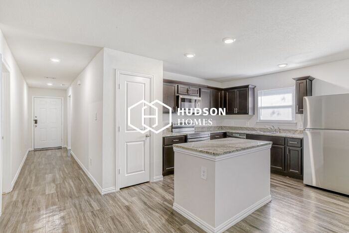 228 Garcia St - Photo 5 of 14