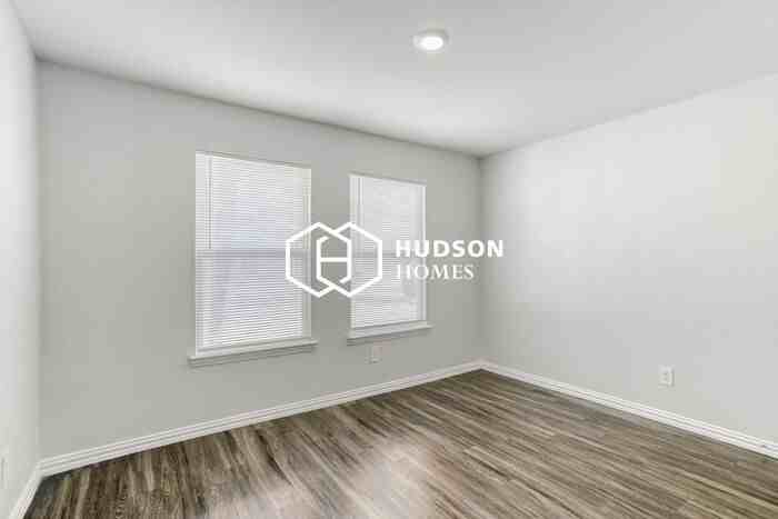 228 Garcia St - Photo 7 of 14