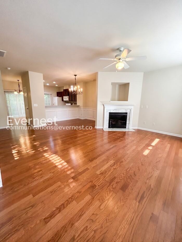 322 Linden Park Ln - Photo 4 of 38