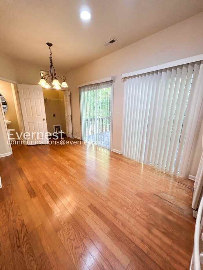322 Linden Park Ln - Photo 6 of 38