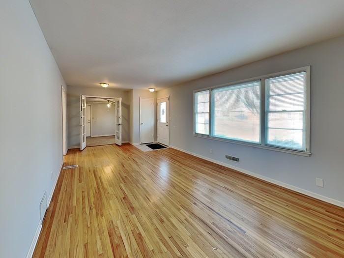 2907 W 87th St - Photo 2 of 22