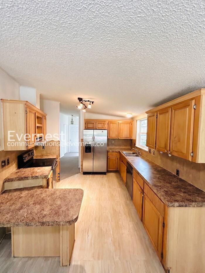 16028 Psenka St - Photo 2 of 36
