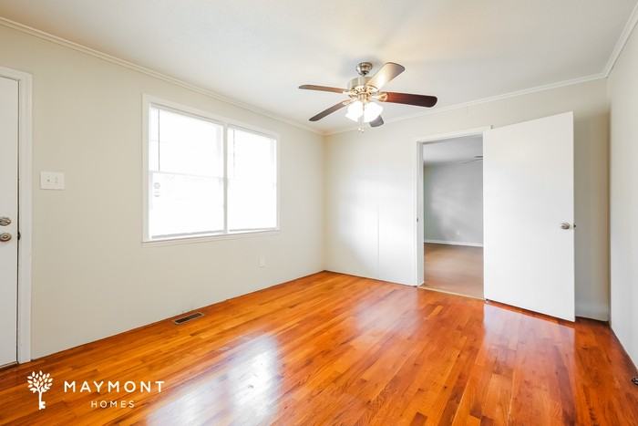 490 Barnwell Rd - Photo 3 of 11