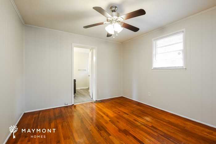 490 Barnwell Rd - Photo 7 of 11