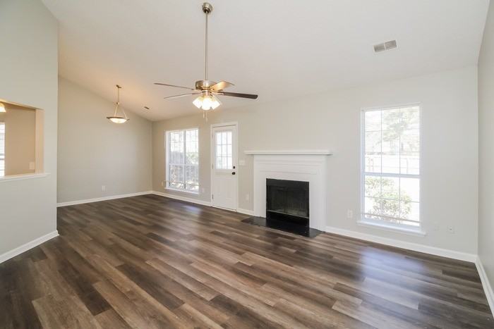 17 Yorkton Ct - Photo 3 of 11