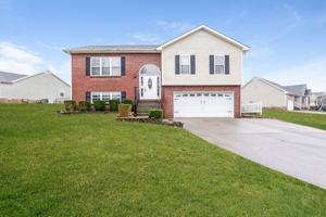 featured image of 829 Buckhorn Dr